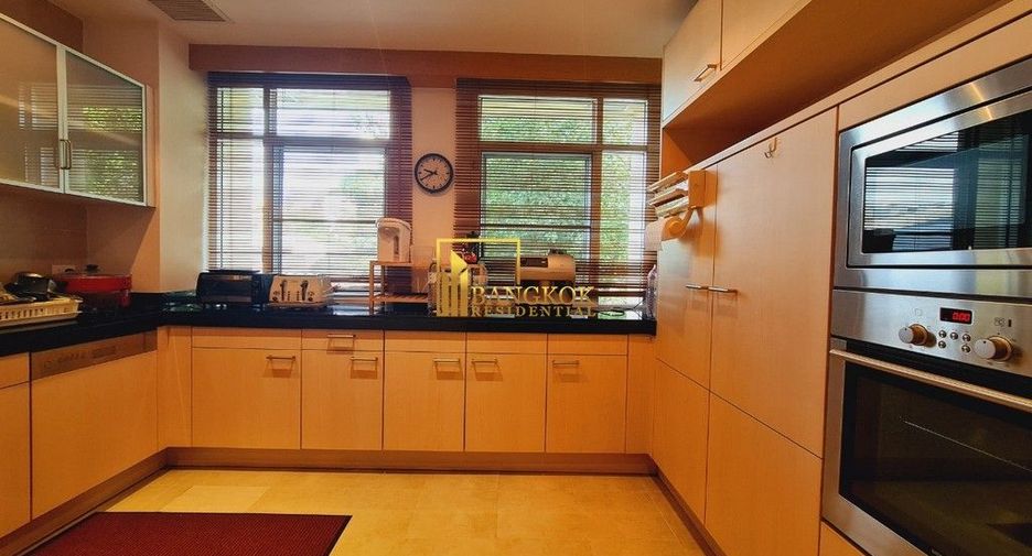 For rent 3 bedrooms condo in Watthana, Bangkok