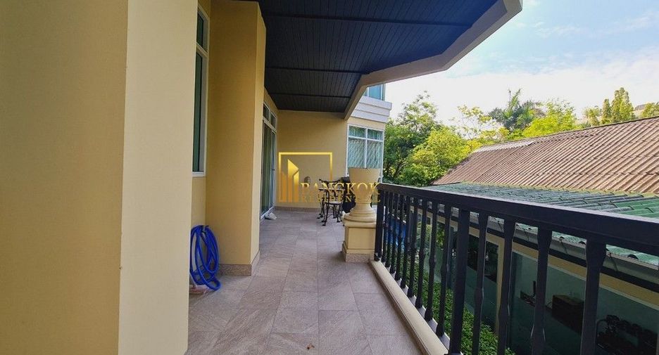 For rent 3 bedrooms condo in Watthana, Bangkok