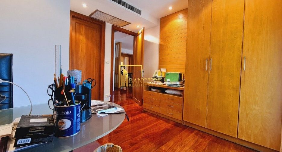 For rent 3 bedrooms condo in Watthana, Bangkok