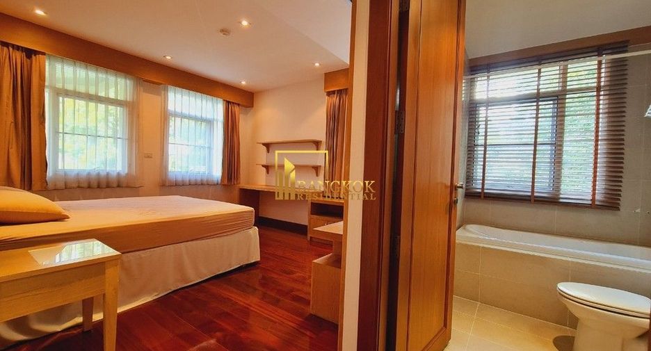 For rent 3 bedrooms condo in Watthana, Bangkok