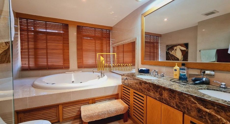 For rent 3 bedrooms condo in Watthana, Bangkok