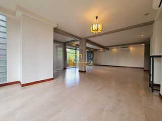 出租 4 卧室 公寓式住宅 在 Khlong Toei, 曼谷