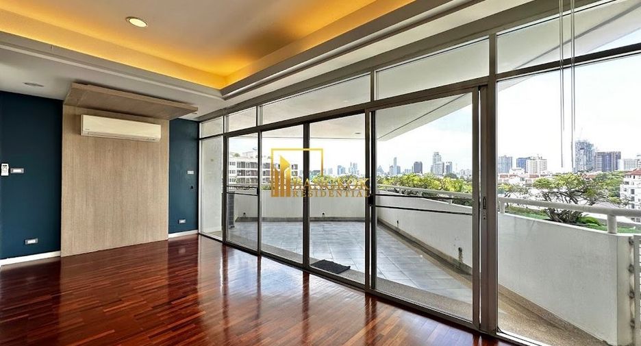 À louer 4 chambres condo à Watthana, Bangkok