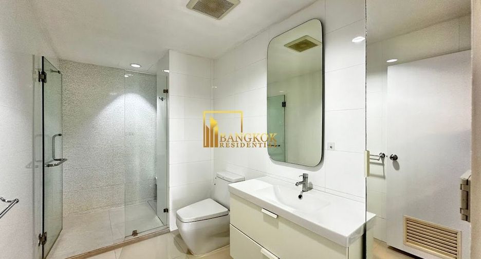À louer 4 chambres condo à Watthana, Bangkok