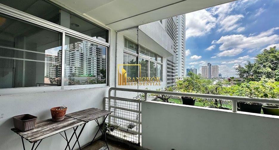 À louer 4 chambres condo à Watthana, Bangkok