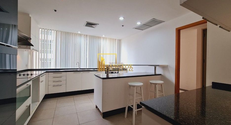 Wohnung zur Miete mit 3 Zimmer in Pathum Wan, Bangkok