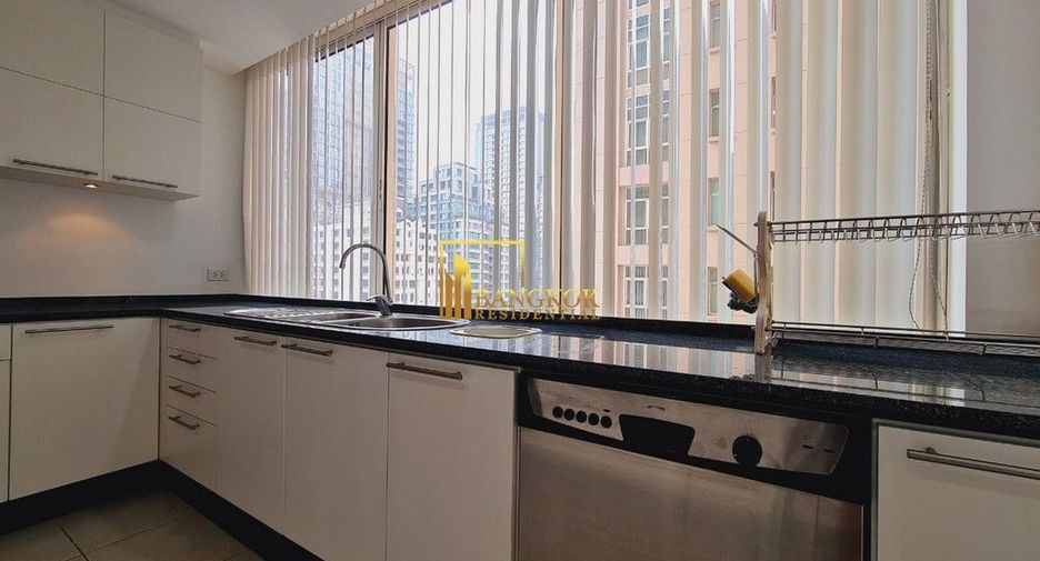 Wohnung zur Miete mit 3 Zimmer in Pathum Wan, Bangkok
