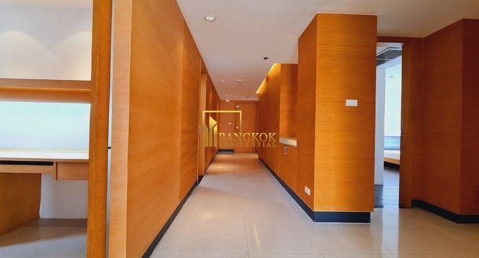 Wohnung zur Miete mit 3 Zimmer in Pathum Wan, Bangkok