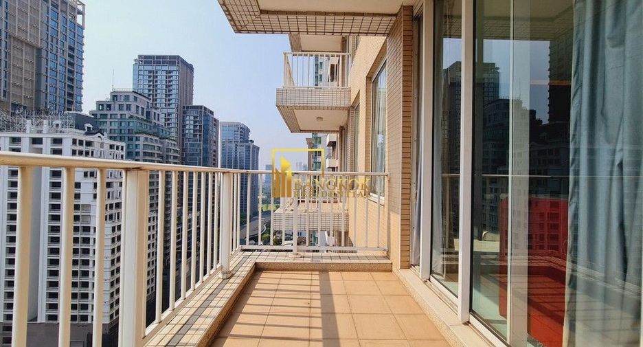 Wohnung zur Miete mit 3 Zimmer in Pathum Wan, Bangkok