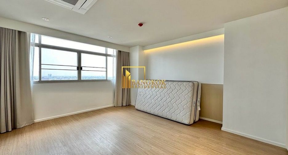 À louer 4 chambres condo à Watthana, Bangkok