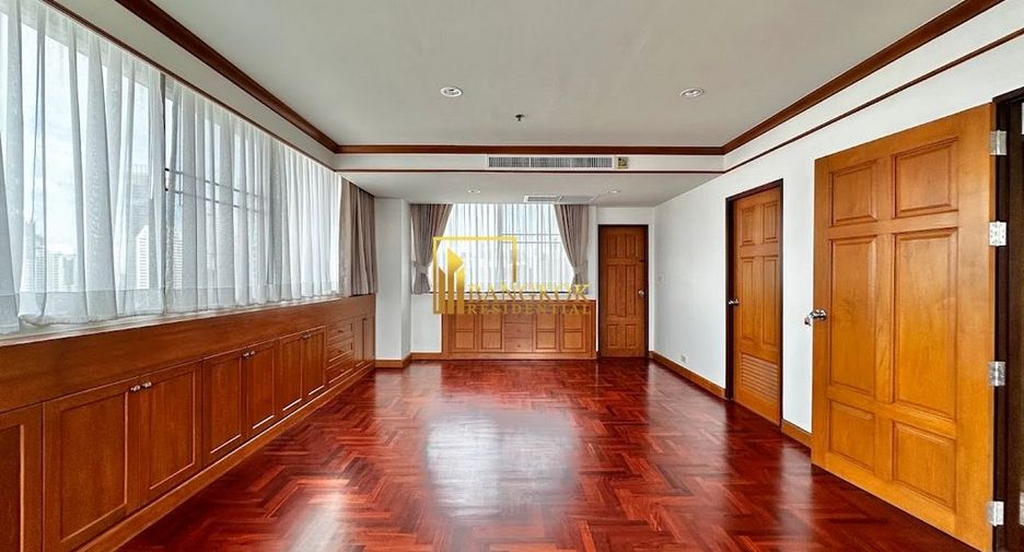 À louer 3 chambres condo à Khlong Toei, Bangkok
