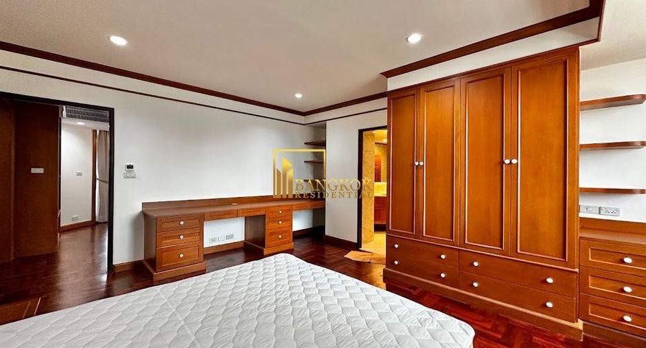 À louer 3 chambres condo à Khlong Toei, Bangkok