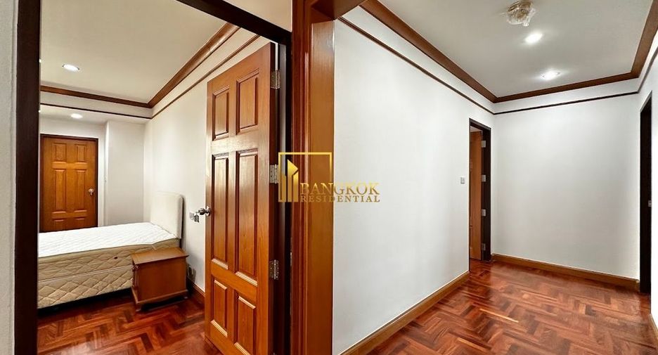 À louer 3 chambres condo à Khlong Toei, Bangkok
