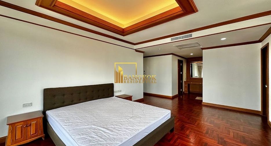 À louer 3 chambres condo à Khlong Toei, Bangkok