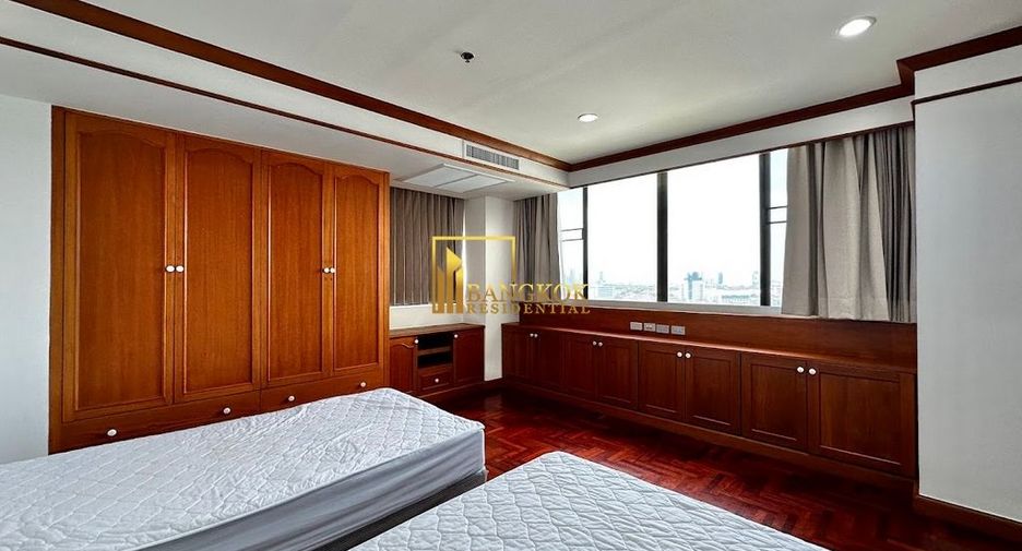 À louer 3 chambres condo à Khlong Toei, Bangkok