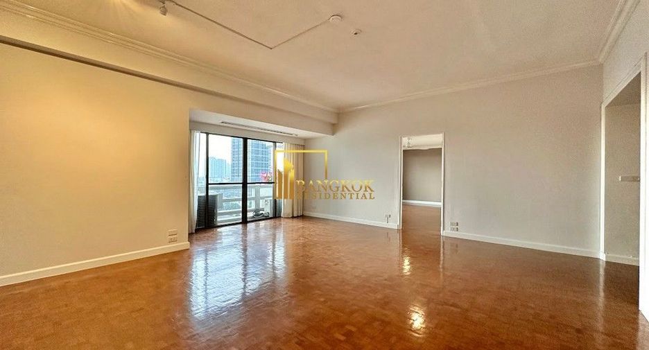 For rent 3 ベッドルーム apartment in Sathon, Bangkok