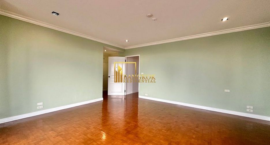 For rent 3 ベッドルーム apartment in Sathon, Bangkok