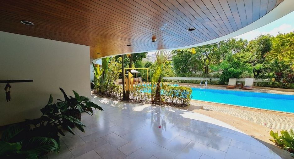 For rent 3 ベッドルーム apartment in Sathon, Bangkok