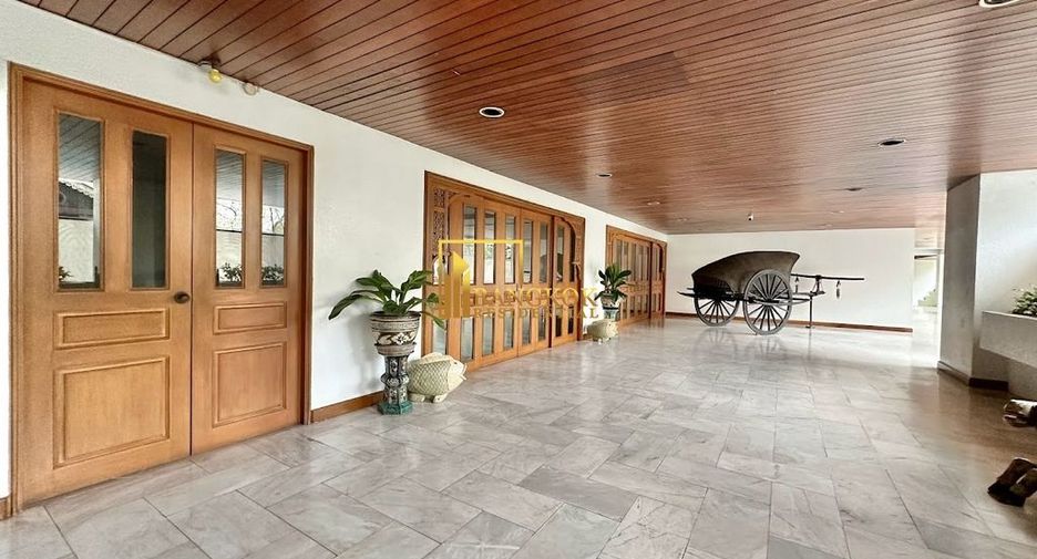 For rent 3 ベッドルーム apartment in Sathon, Bangkok
