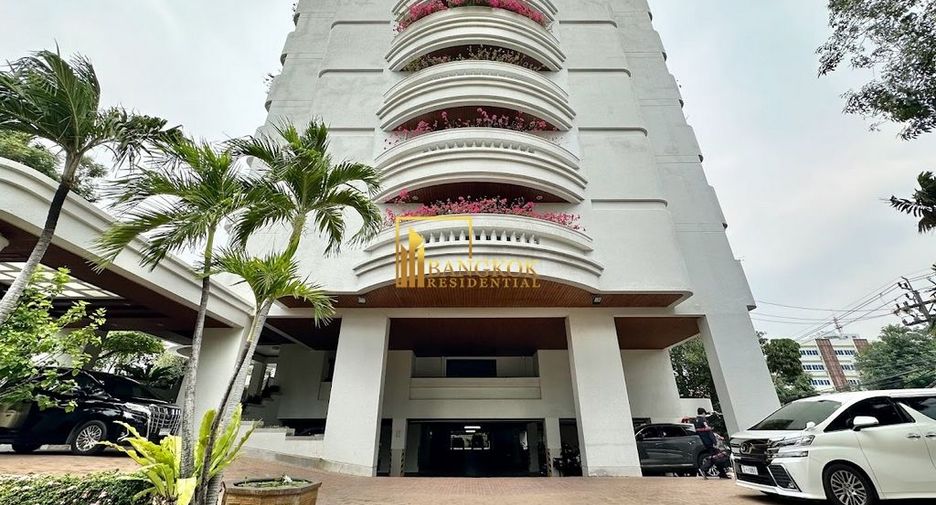 For rent 3 ベッドルーム apartment in Sathon, Bangkok