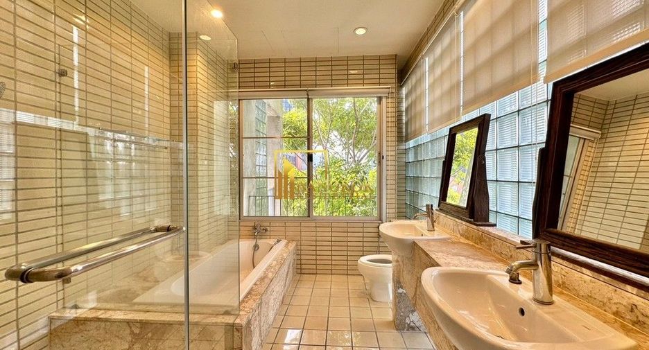 Apartamento en alquiler de 4 habitaciones en Khlong Toei, Bangkok