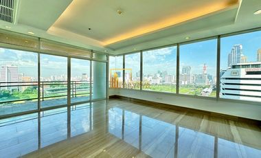 For rent 3 bedrooms apartment in Pathum Wan, Bangkok