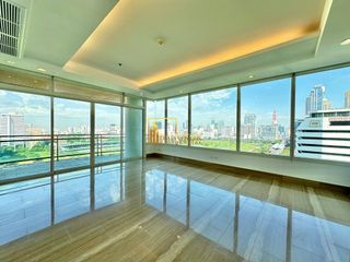For rent 3 bedrooms apartment in Pathum Wan, Bangkok