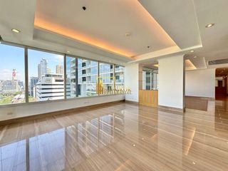 For rent 3 bedrooms apartment in Pathum Wan, Bangkok