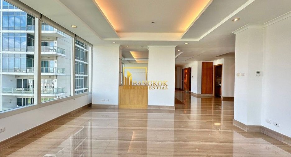 For rent 3 bedrooms apartment in Pathum Wan, Bangkok
