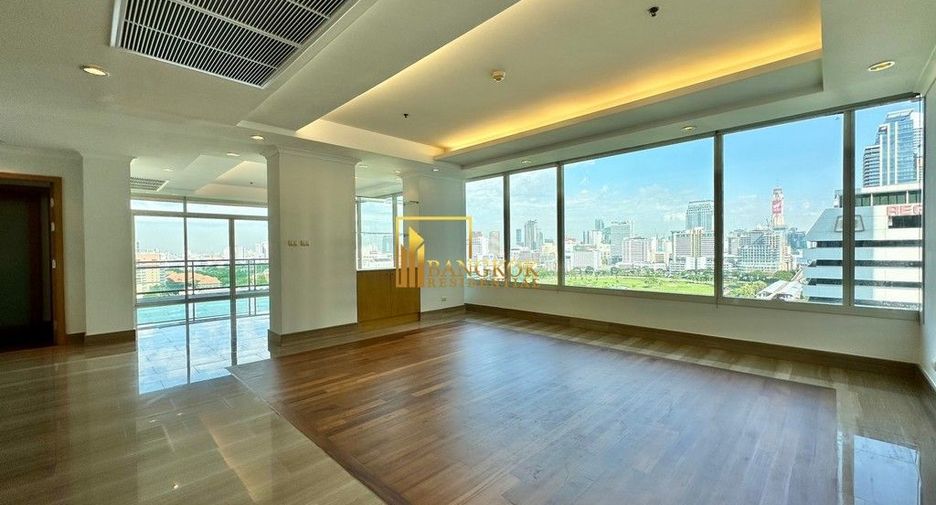 For rent 3 bedrooms apartment in Pathum Wan, Bangkok