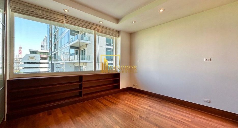 For rent 3 bedrooms apartment in Pathum Wan, Bangkok