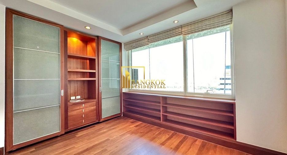 For rent 3 bedrooms apartment in Pathum Wan, Bangkok