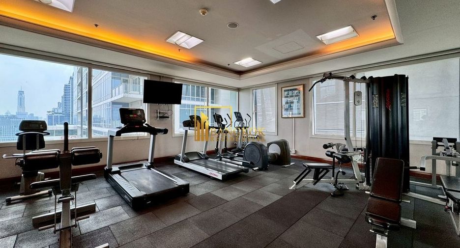For rent 3 bedrooms apartment in Pathum Wan, Bangkok