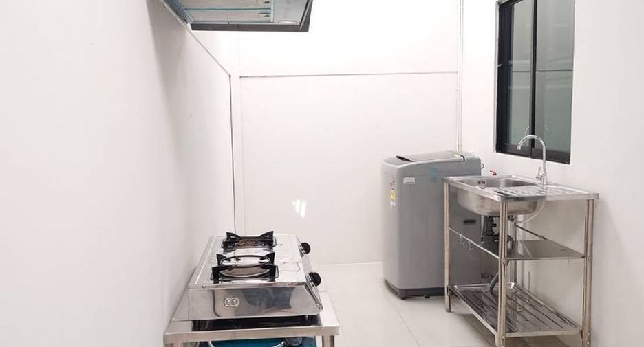 For rent 3 bedrooms townhouse in Suan Luang, Bangkok