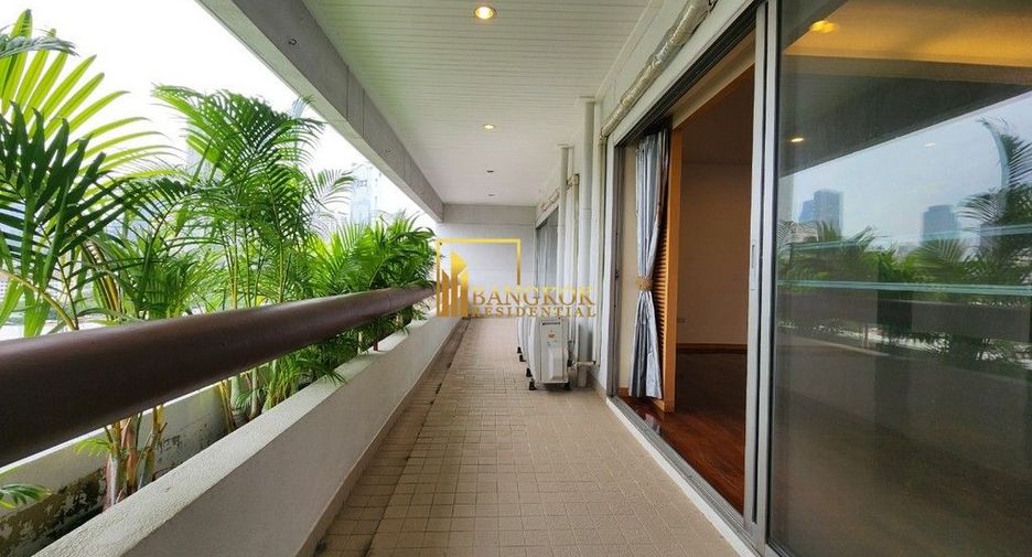 For rent 4 ベッドルーム apartment in Sathon, Bangkok