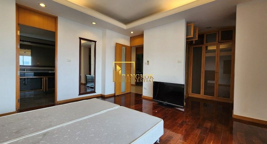 For rent 4 ベッドルーム apartment in Sathon, Bangkok