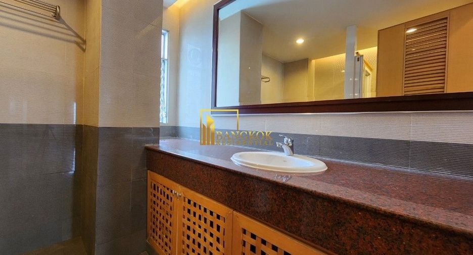 For rent 4 ベッドルーム apartment in Sathon, Bangkok