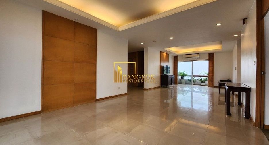 For rent 4 ベッドルーム apartment in Sathon, Bangkok