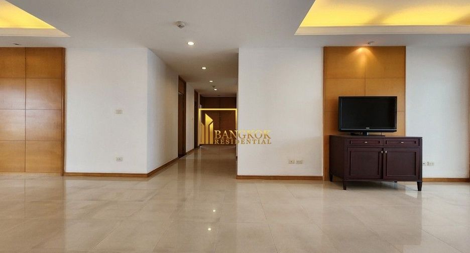 For rent 4 ベッドルーム apartment in Sathon, Bangkok