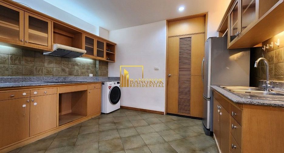 For rent 4 ベッドルーム apartment in Sathon, Bangkok