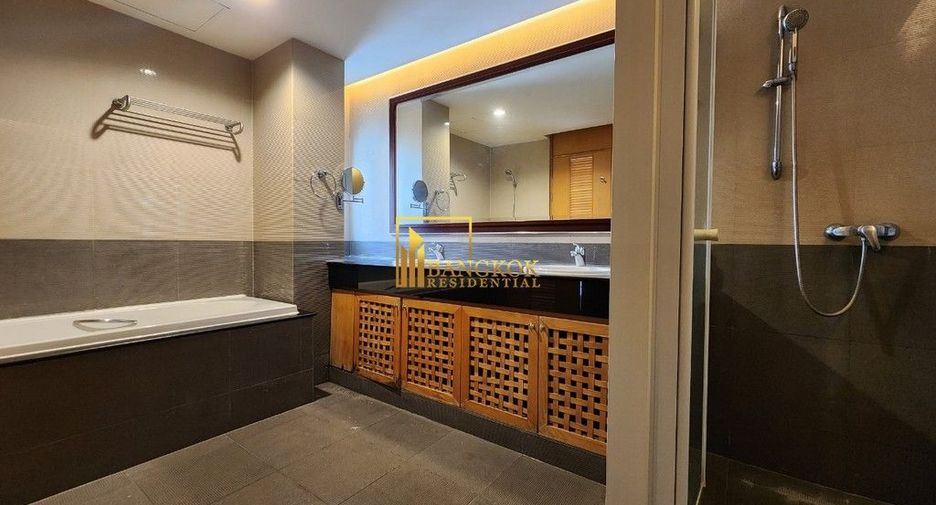 For rent 4 ベッドルーム apartment in Sathon, Bangkok
