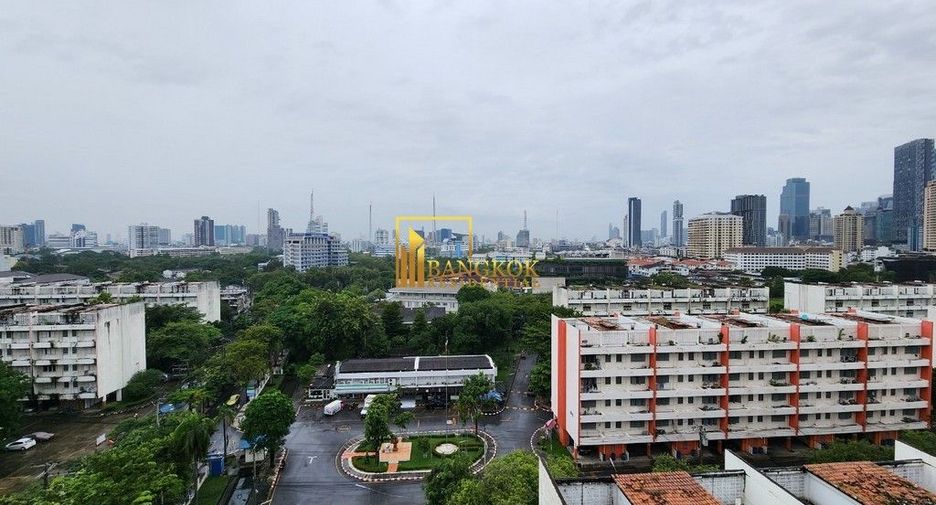 For rent 4 ベッドルーム apartment in Sathon, Bangkok