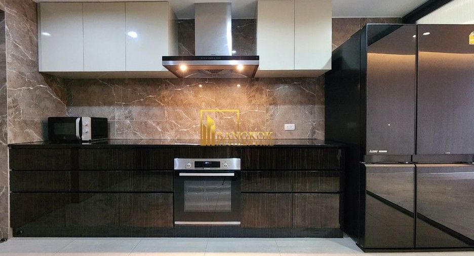 Condo en alquiler de 3 habitaciones en Pathum Wan, Bangkok