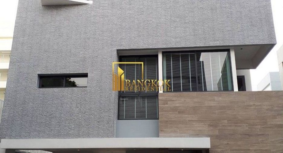 Casa en alquiler de 4 habitaciones en Huai Khwang, Bangkok