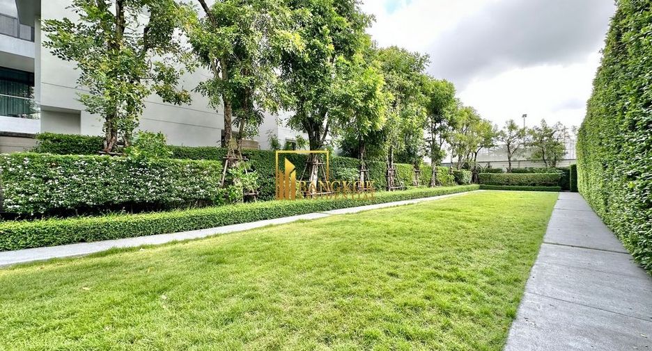 Casa en alquiler de 4 habitaciones en Huai Khwang, Bangkok