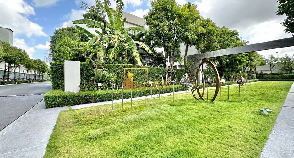 Casa en alquiler de 4 habitaciones en Huai Khwang, Bangkok