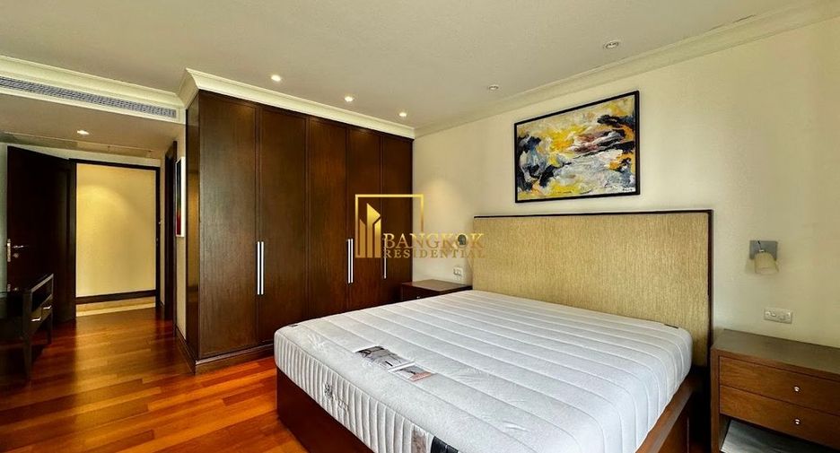 Wohnung zur Miete mit 3 Zimmer in Pathum Wan, Bangkok