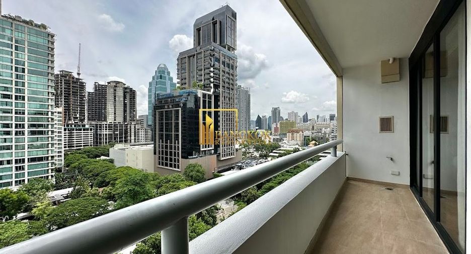 Wohnung zur Miete mit 3 Zimmer in Pathum Wan, Bangkok