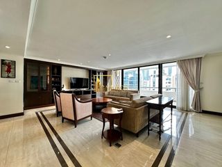For rent 3 bedrooms condo in Pathum Wan, Bangkok