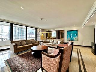 For rent 3 bedrooms condo in Pathum Wan, Bangkok